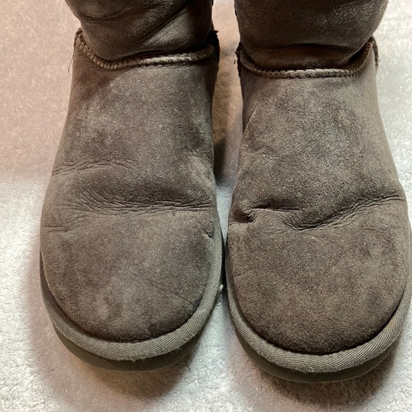 Ugg Classic II gray boots - Picture 3 of 9